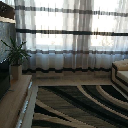 Зарванская Стрит 9 Appartement Kamjanets-Podilsky Buitenkant foto