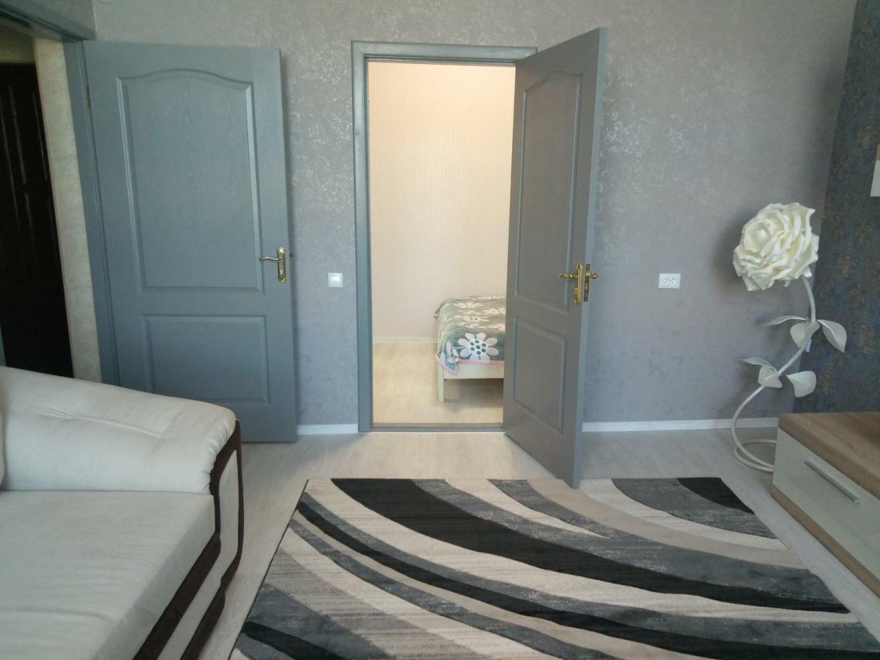 Зарванская Стрит 9 Appartement Kamjanets-Podilsky Buitenkant foto